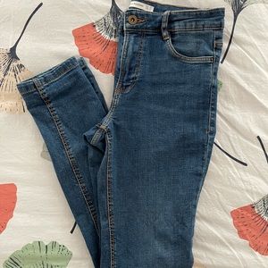 Zara Trafaluc denim wear skinny jeans